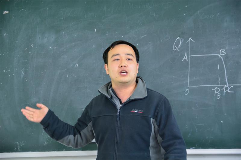 1512914424159056682.jpg 朱子奇.jpg