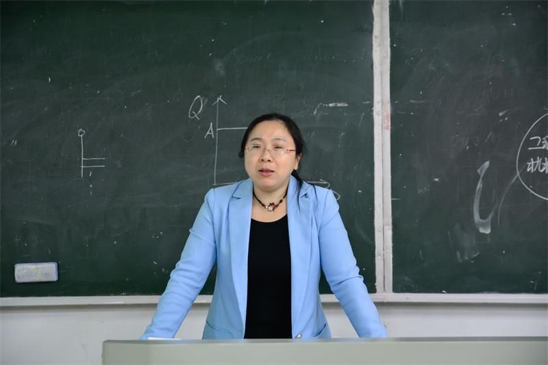 1512962810654079916.jpg 张玲.jpg